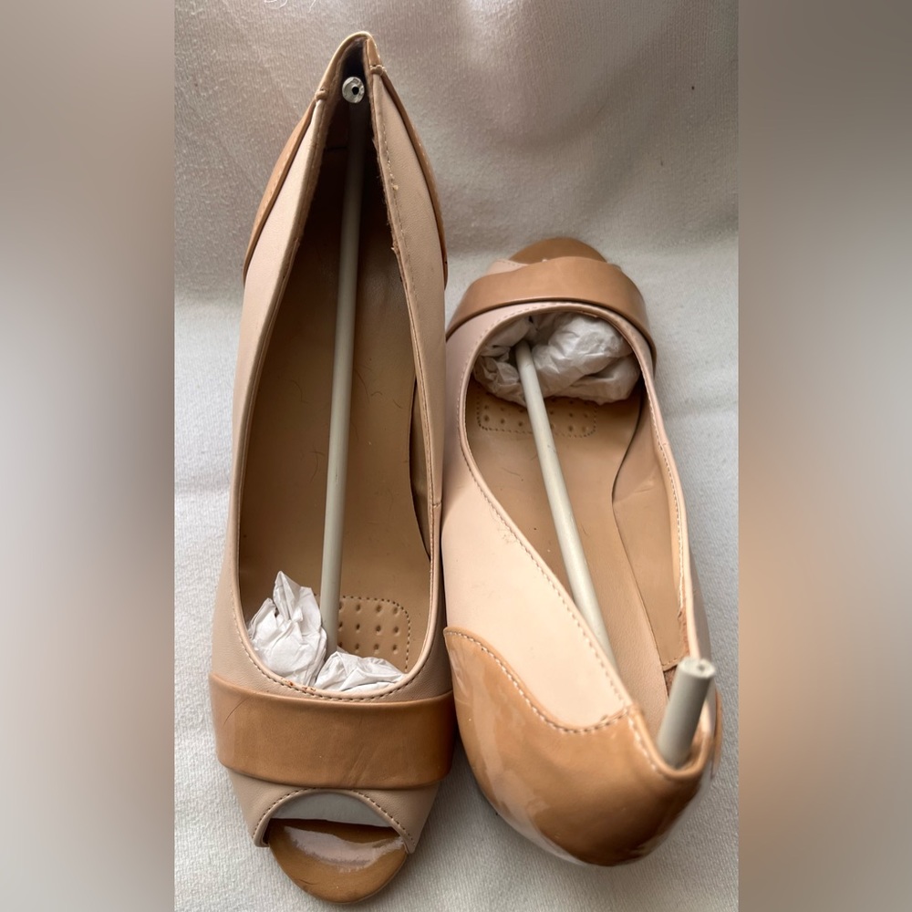 Avon Vintage Women’s Neutral 2 Tone Spectator Pumps - Sale!!!